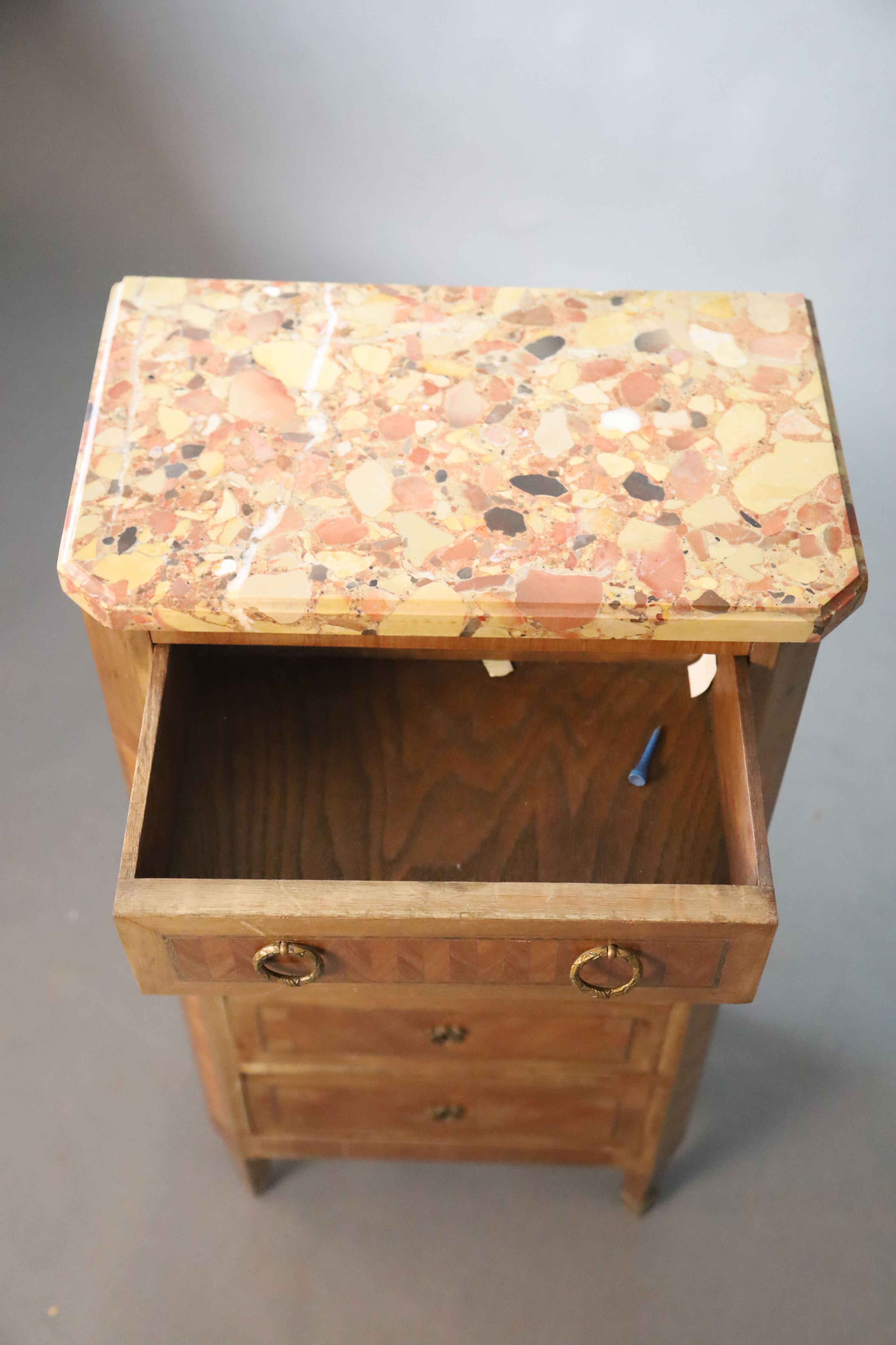 A Louis XVI style kingwood commode, W.47cm D.29.5cm H.104cm